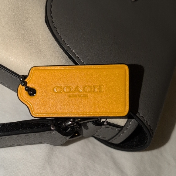 Coach Gray and White Messenger Bag with Adjustable Strap - Picture 5 of 5